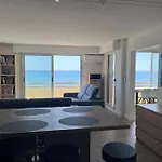 Spacieux Et Moderne En Bord De